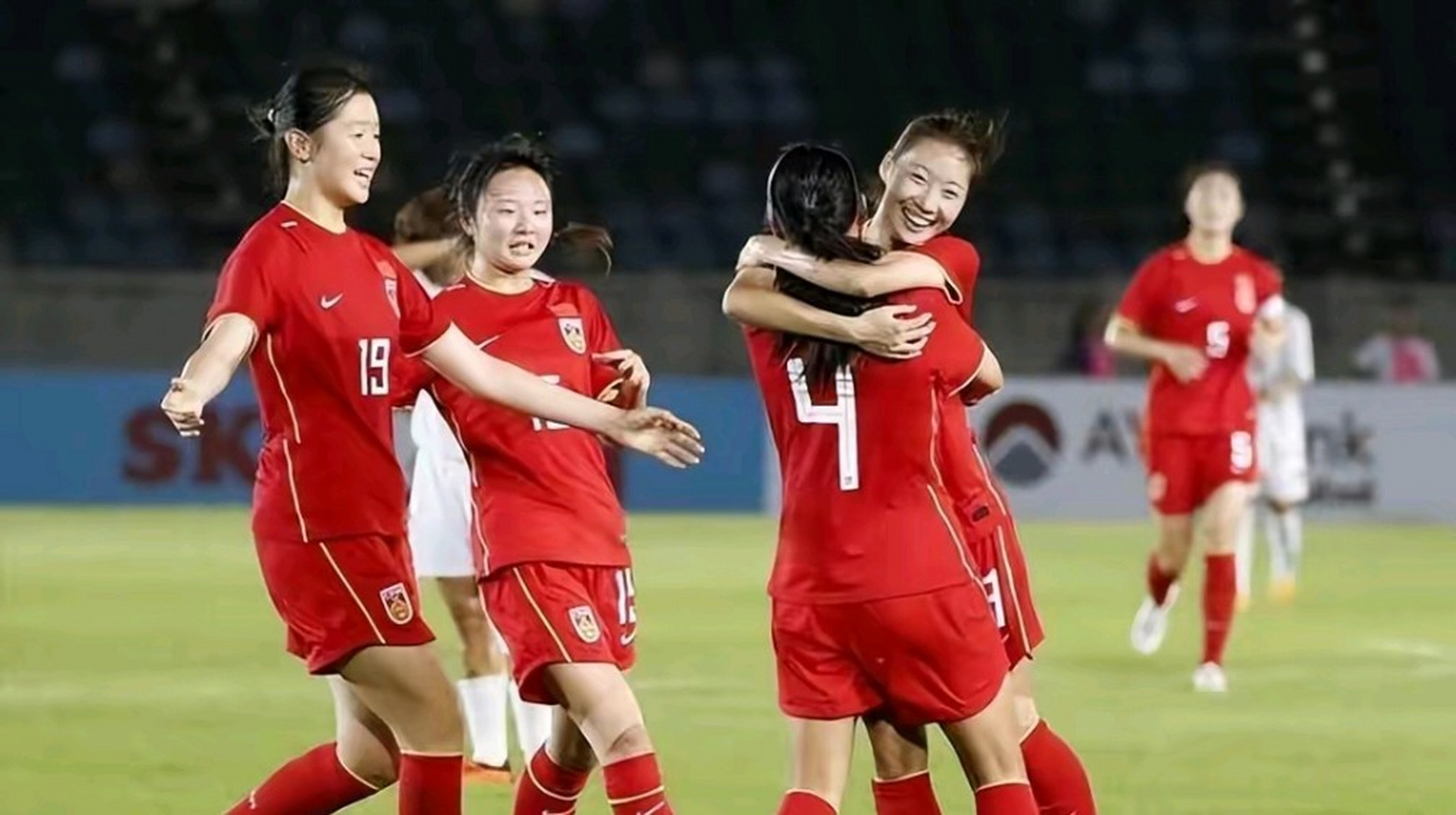 2025世界俱乐部杯赛程-国际体育界女子足球运动员实力强劲